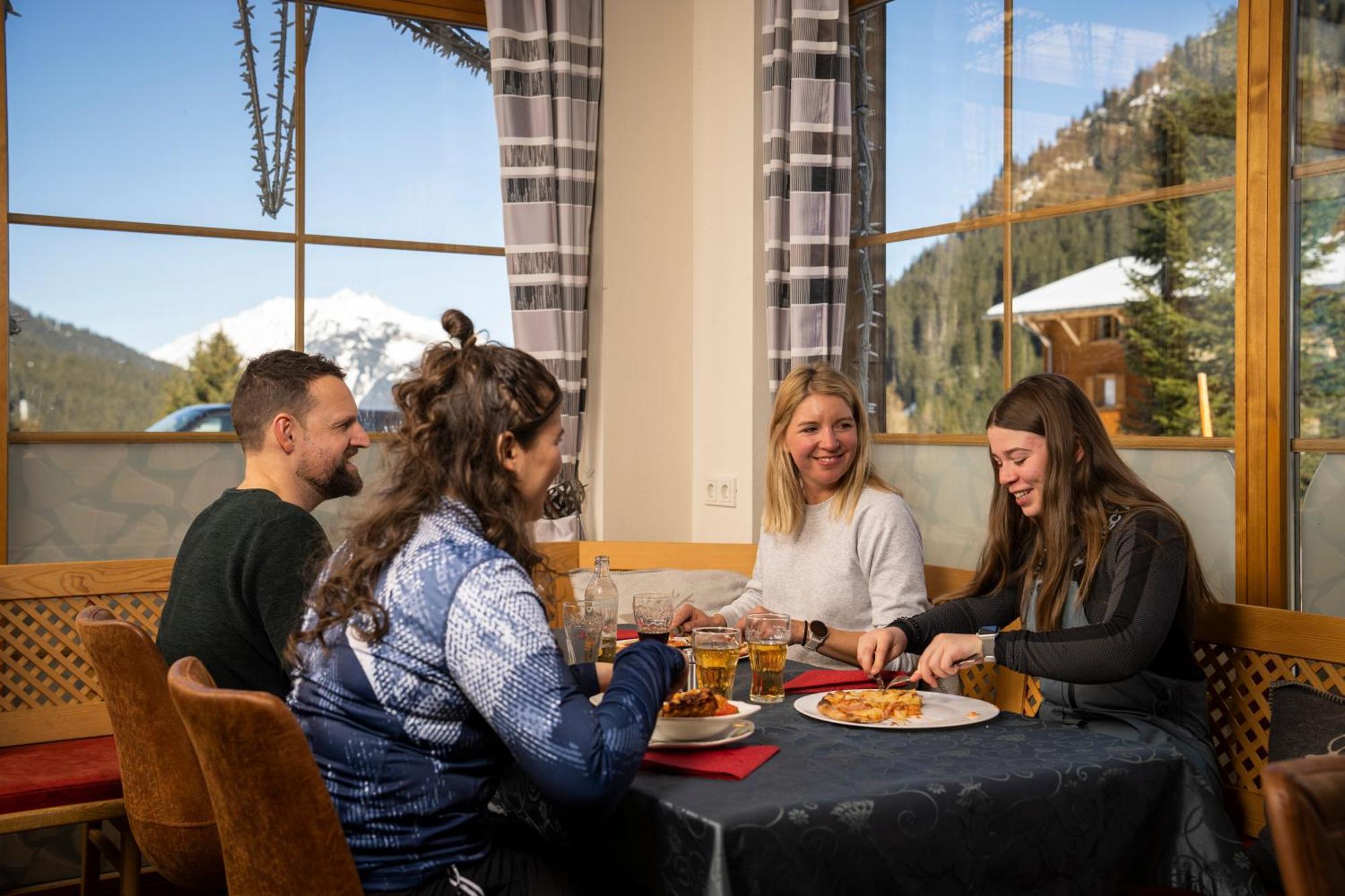 Landal Hochmontafon Hotell Gargellen Eksteriør bilde